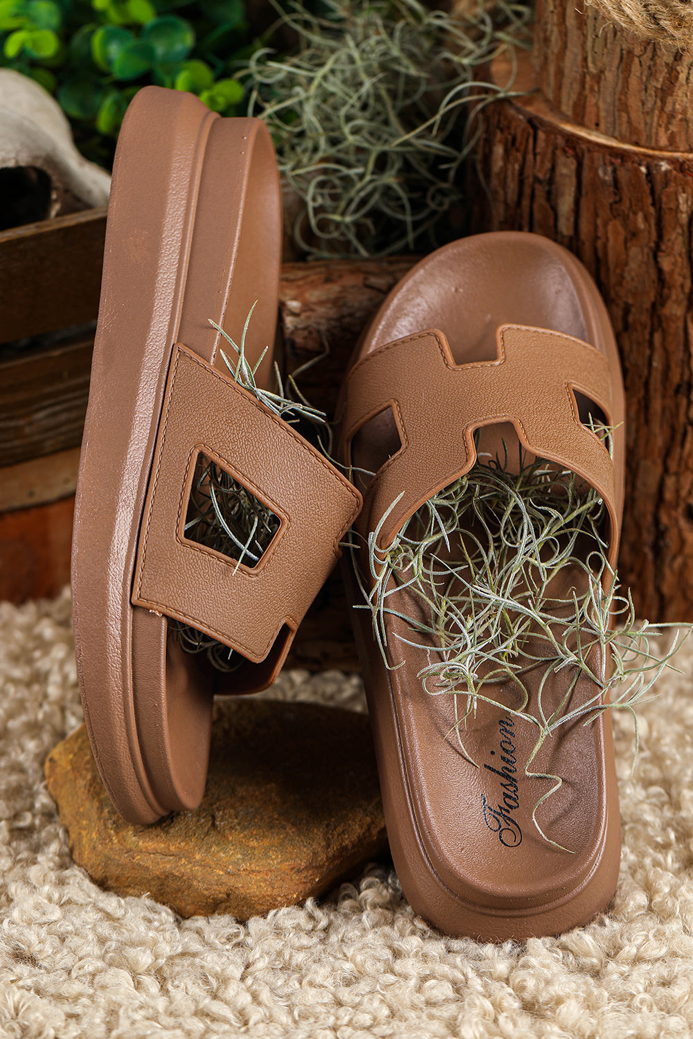 Chestnut Cutout Design Open Toe Platform Slippers (Run Small