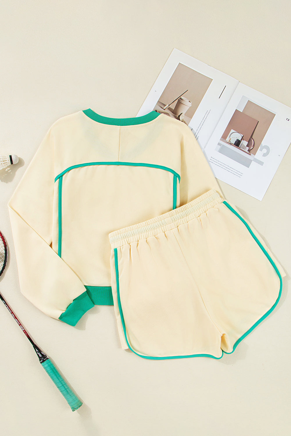 White Contrast Trim Colorblock Long Sleeve Pullover and Drawstring Shorts 2pcs Outfit