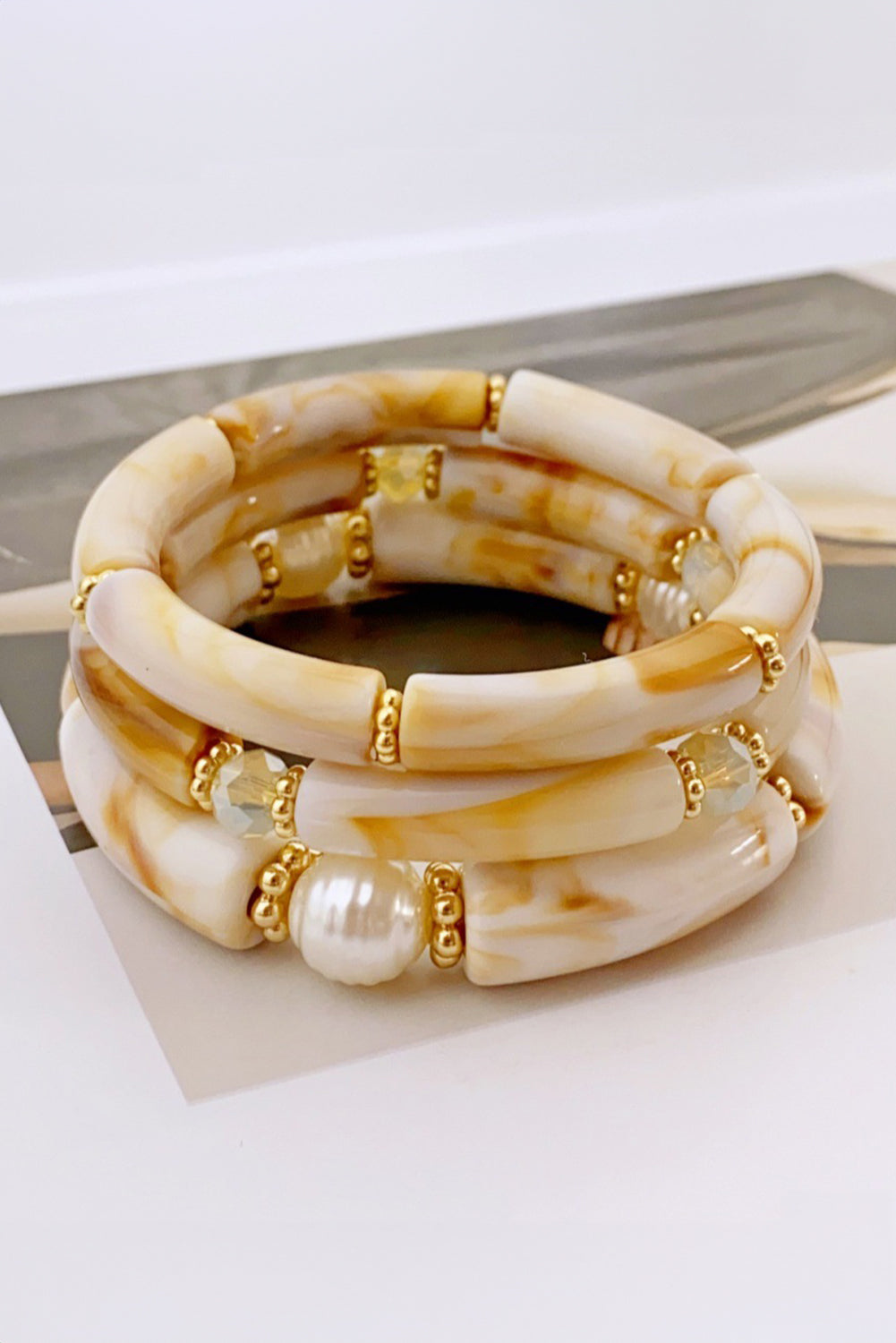 White 3pcs Marbled Tube Pearl Bead Stretch Bracelet Set