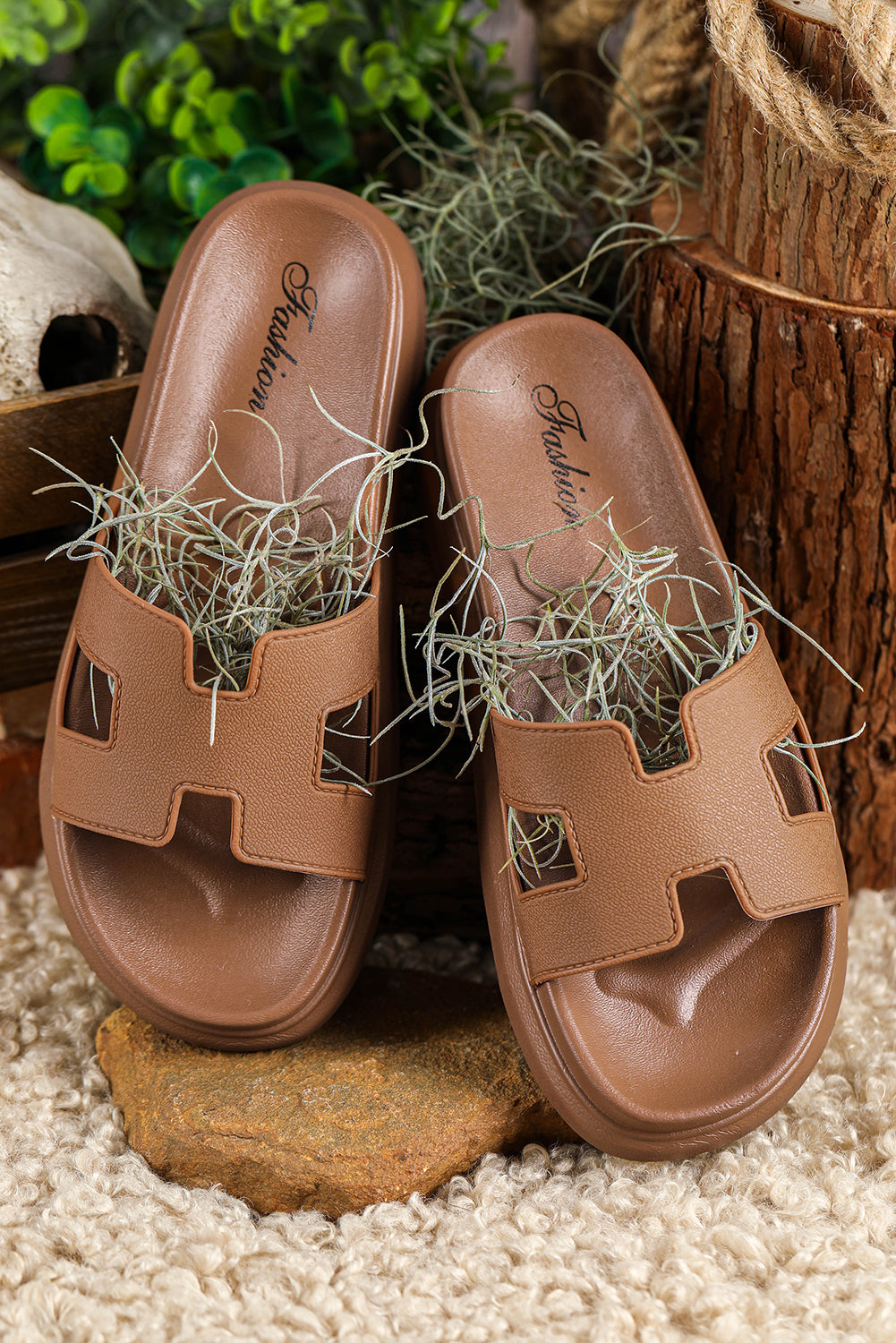 Chestnut Cutout Design Open Toe Platform Slippers (Run Small