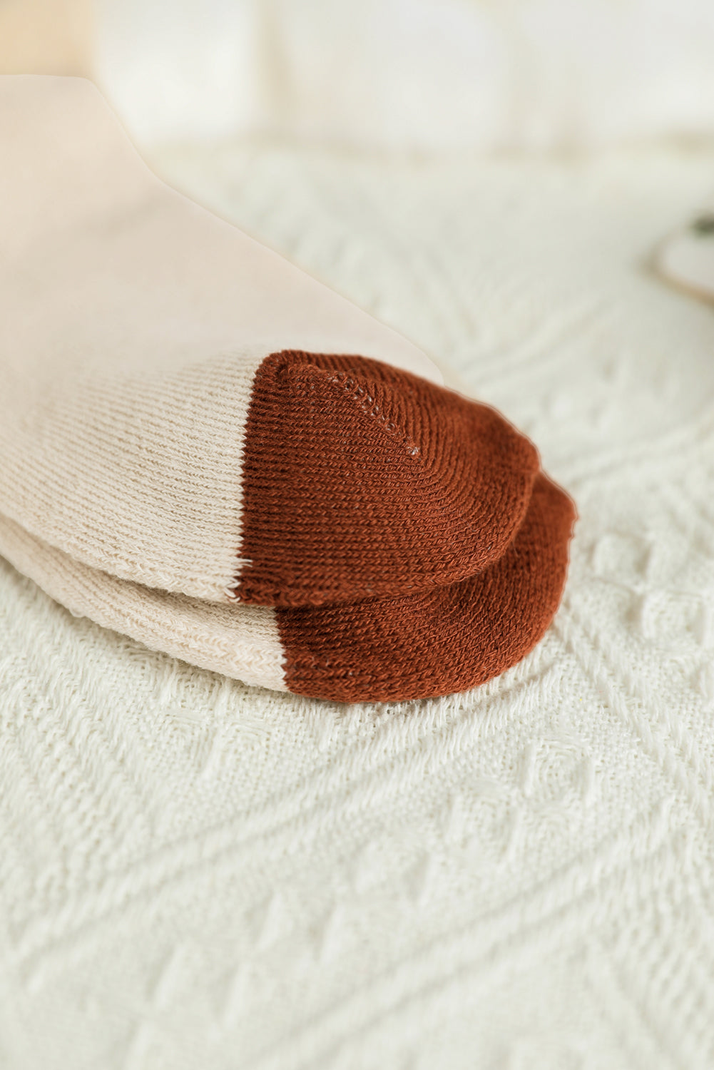 Khaki Bow Printed Color Block Knit Womens Socks