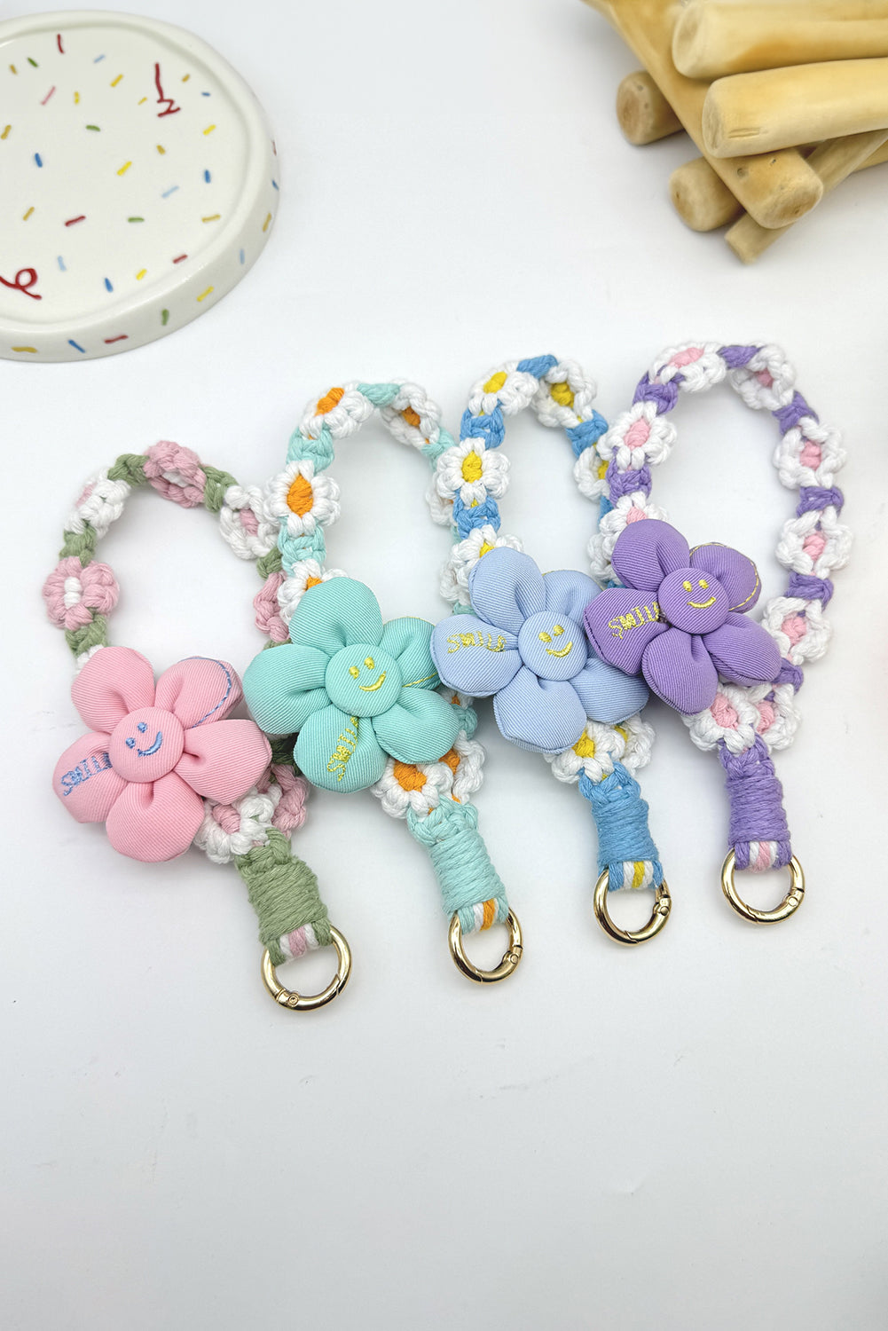 Pink Flower Decor Daisy Crochet Phone Strap