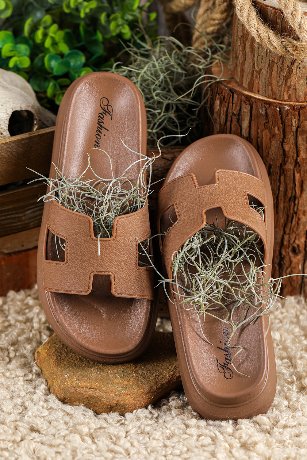Chestnut Cutout Design Open Toe Platform Slippers (Run Small