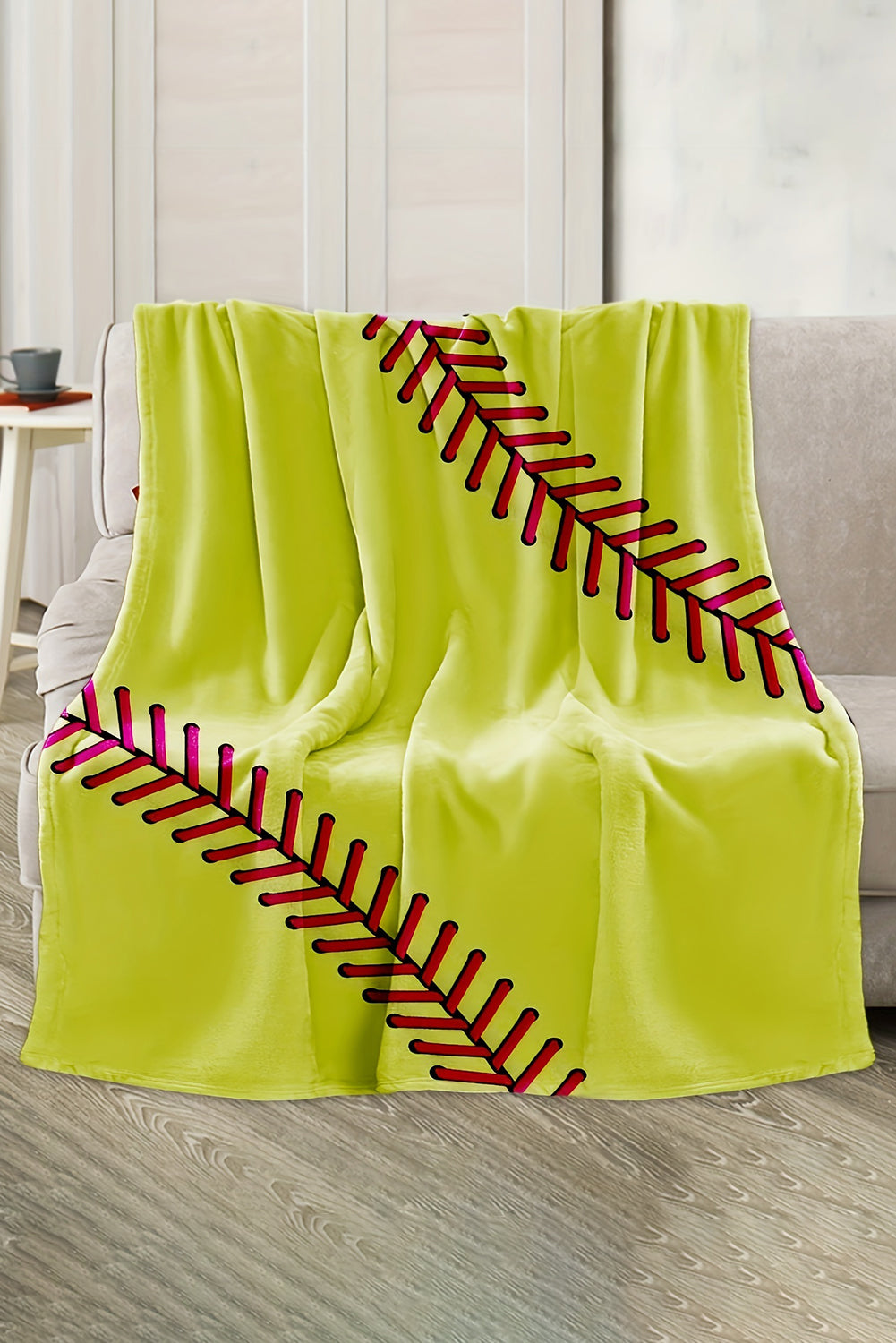 Yellow Baseball Seam Print Soft Flannel Blanket 130*150cm