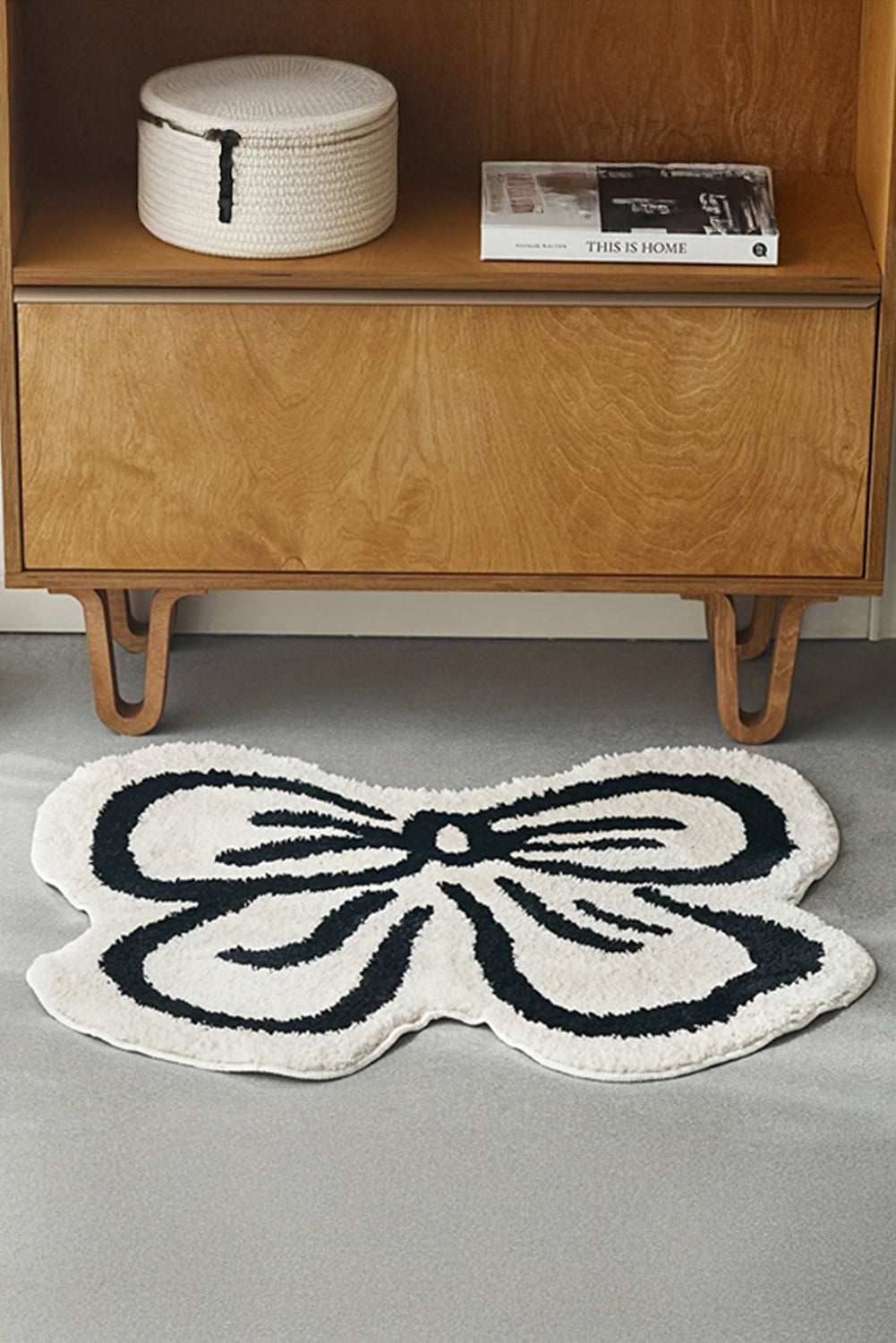 White Bowknot Pattern Irregular Soft Door Mat