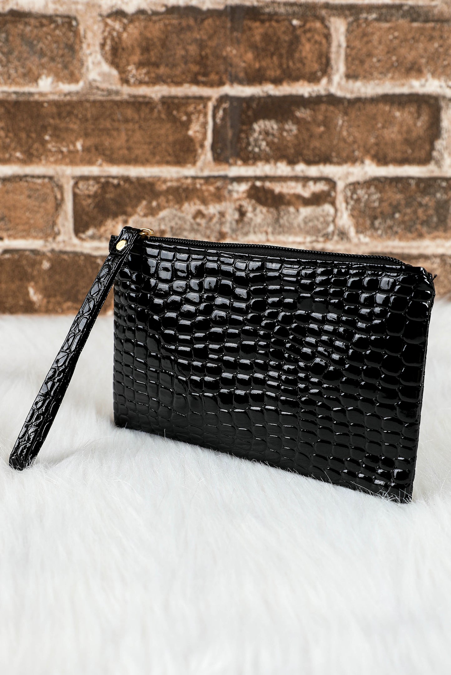 Black Crocodile Pattern Zipper Wristlet Wallet