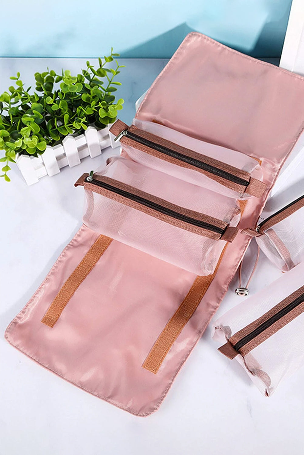 Pink Leegoo Detachable 4-in-1 Foldable Makeup Bag