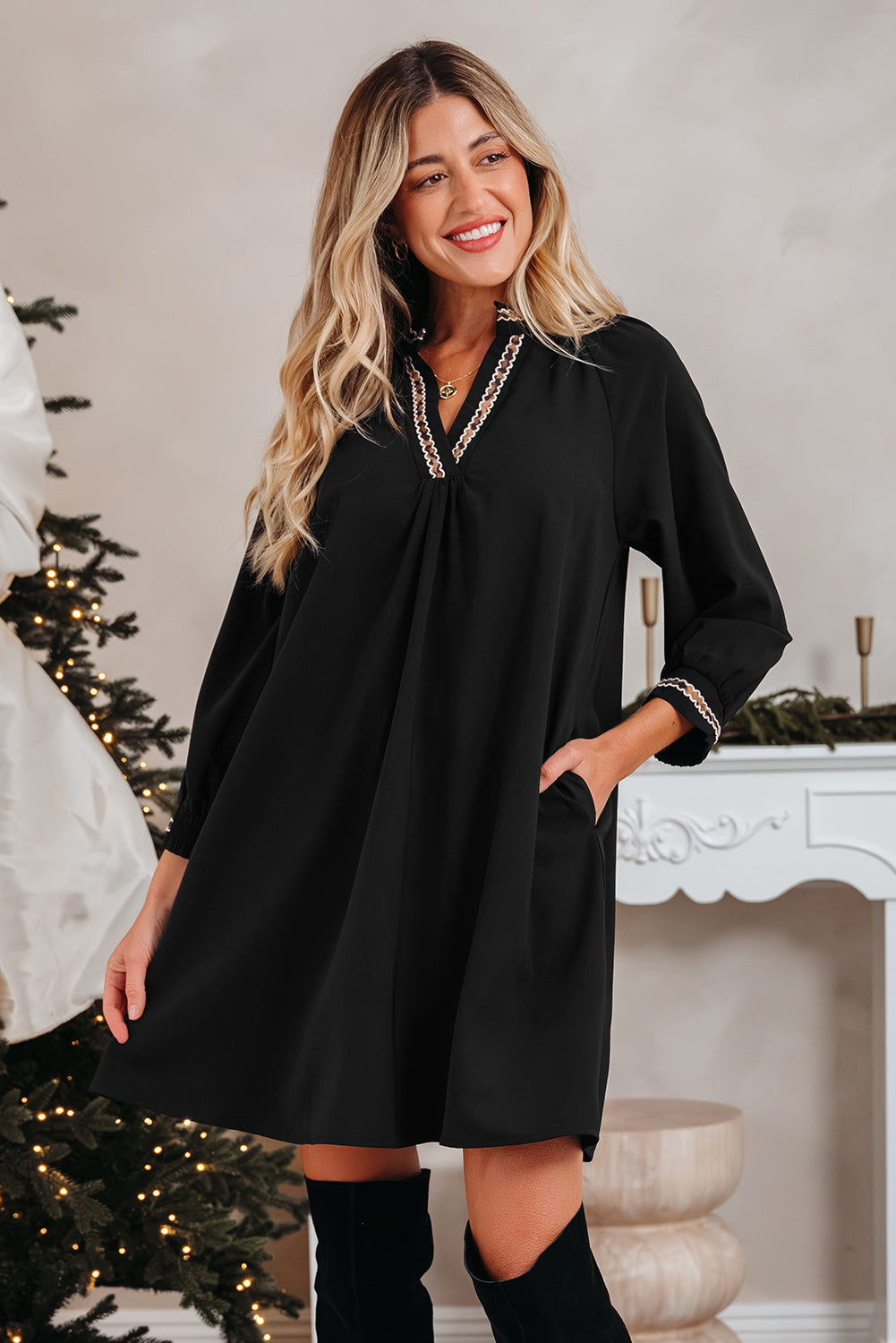 Black Contrast Trim V Neck Bracelet Sleeve Shift Mini Dress