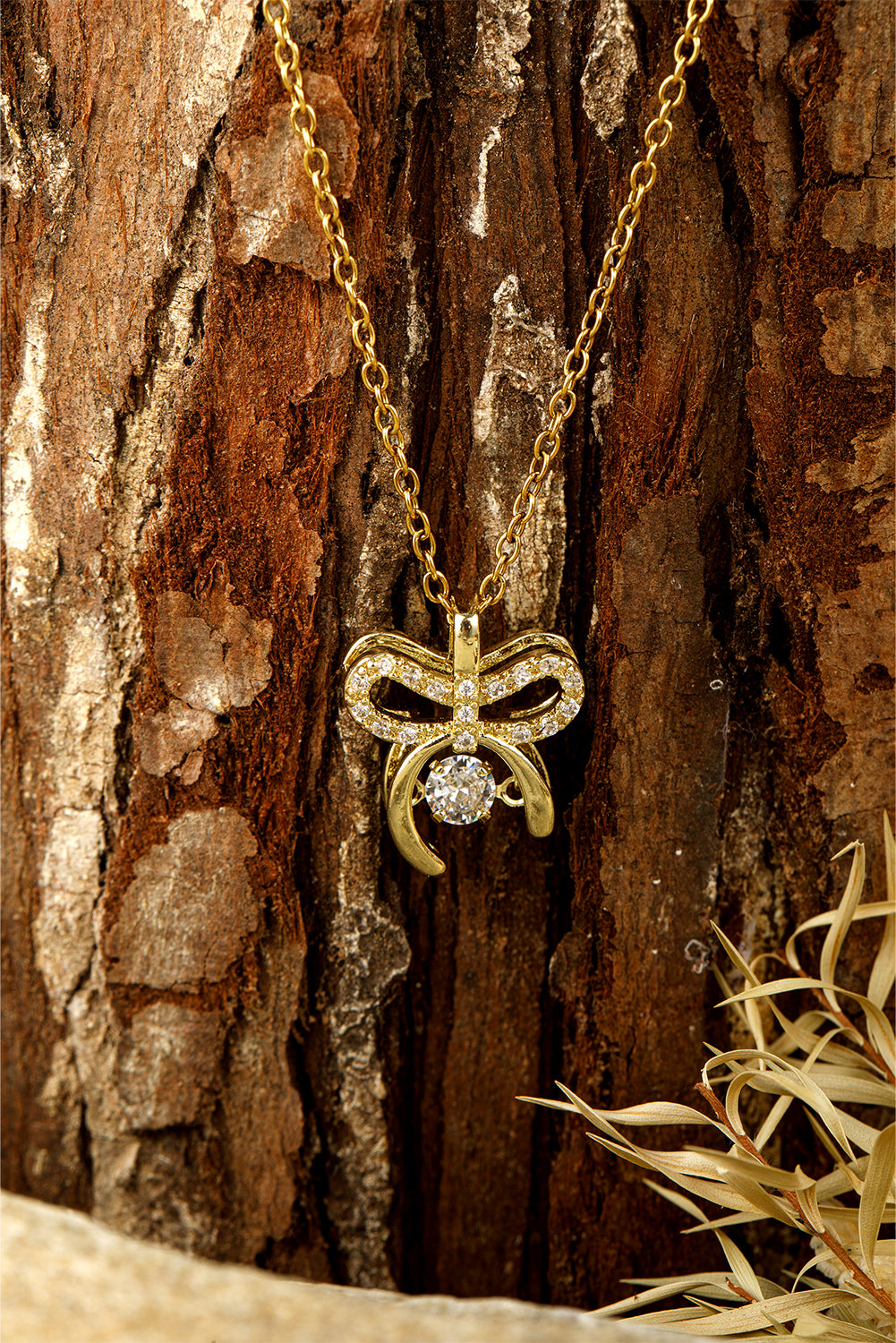 Gold Rhinestone Bow Knot Pendant Plated Alloy Necklace