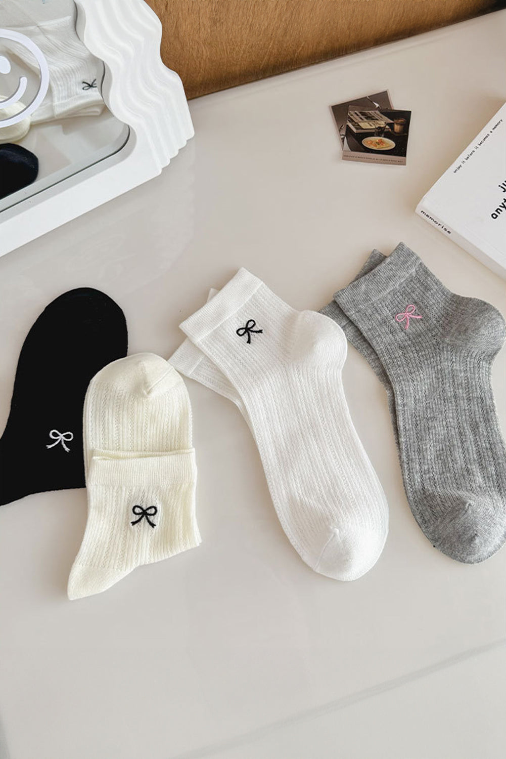 White Bow Knot Ankle Socks