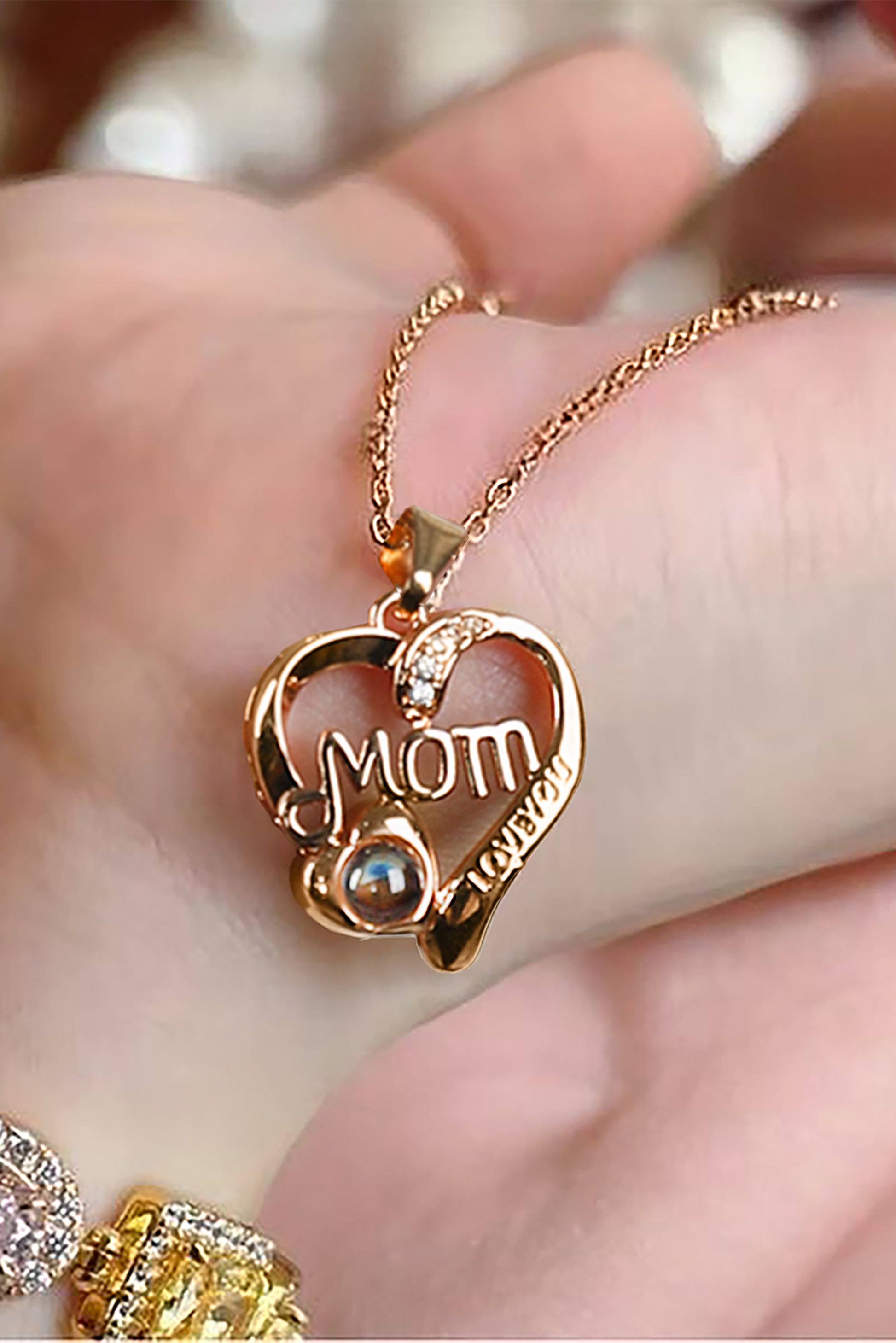 Gold Mom Heart Shape Crystal Decor Alloy Pendant Necklace