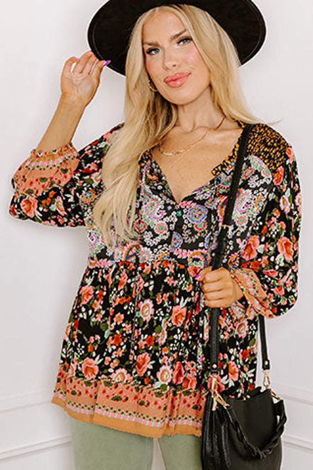 Black Plus Size Paisley Floral Print V Neck Bubble Sleeve Blouse