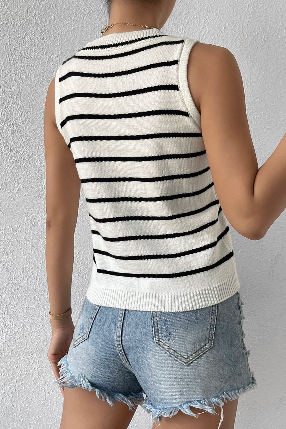 White Striped Round Neck Sweater Vest