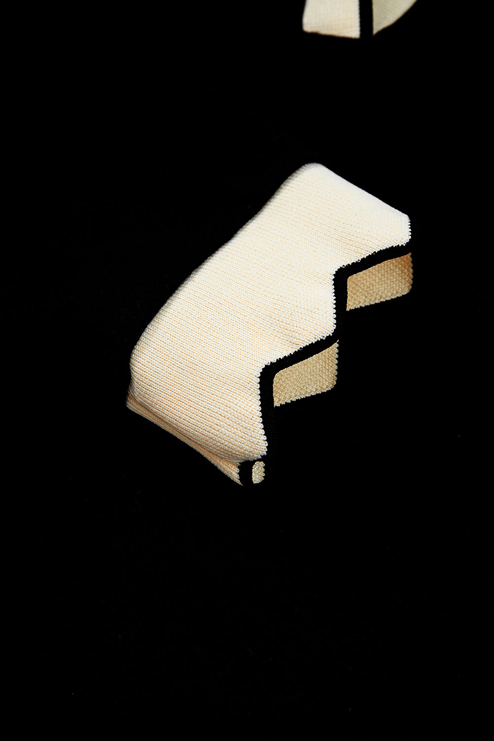 Black Scallop Trim Color Block Long Sleeve Collared Top