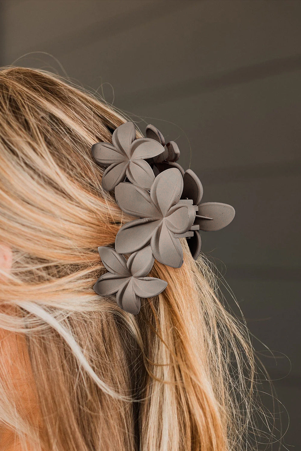 Parchment 3D Flower Plastic Resin Hair Claw (Slight Color Variations)