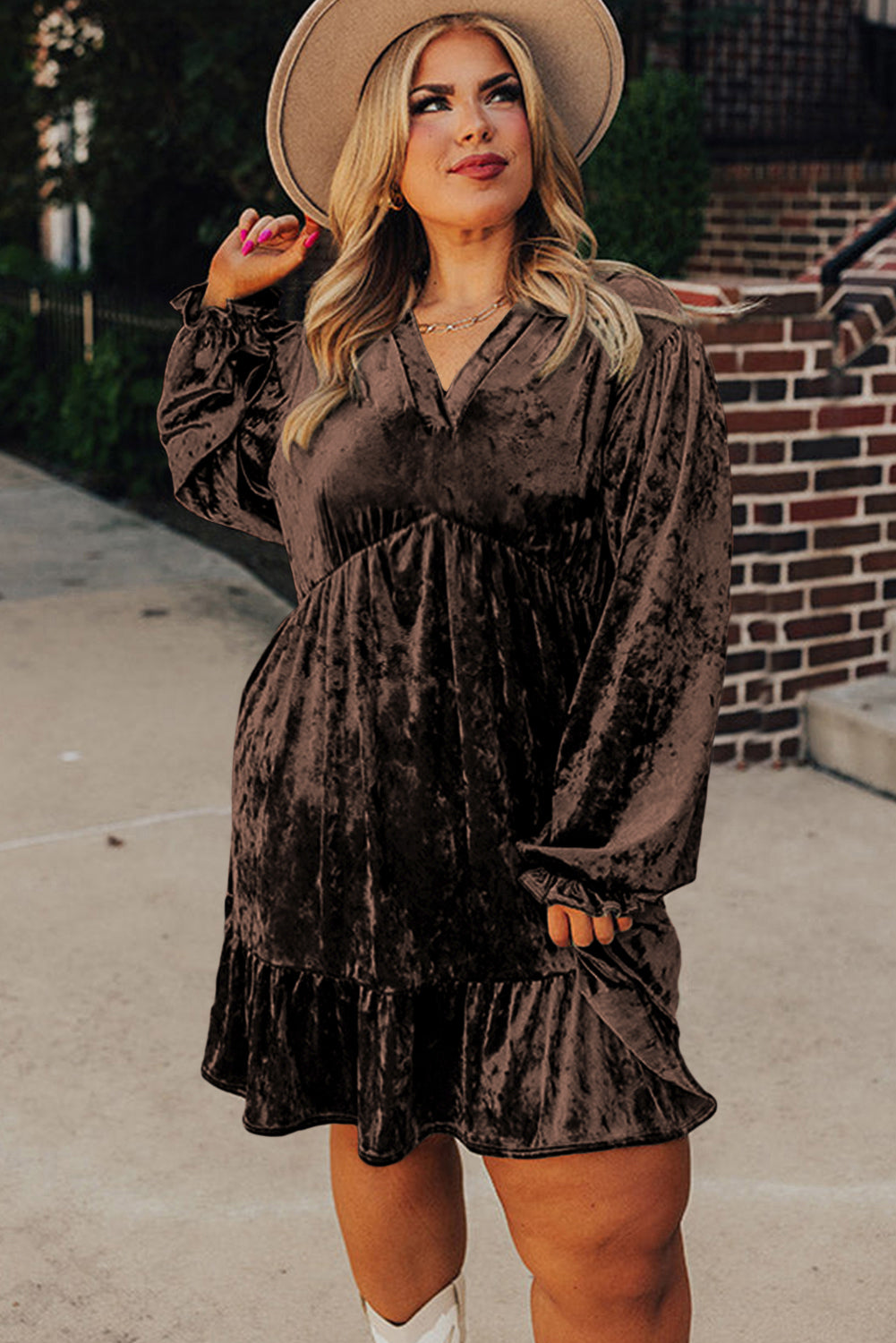 Coffee Plus Size Velvet Babydoll Mini Dress with Puff Sleeve